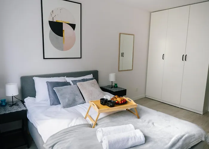 Warsaw Downtown Studio - Top Location, Metro Nearby - By Rentujemy